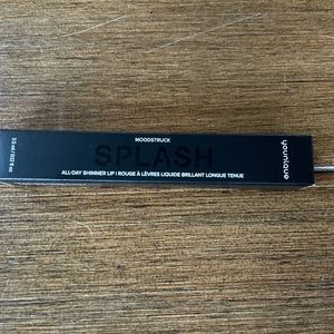 Younique MOODSTRUCK SPLASH all day shimmer lipstick